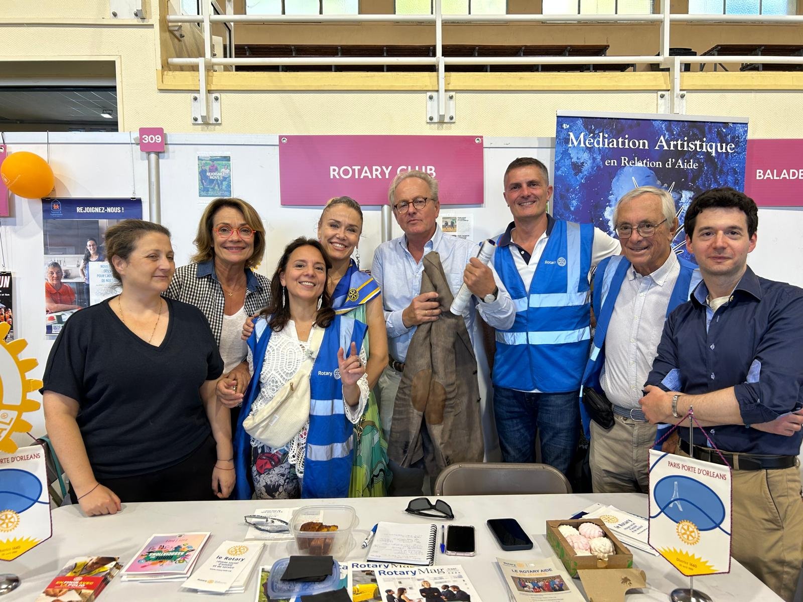 Membres du Rotary Paris Porte d’Orléans au Forum des associations